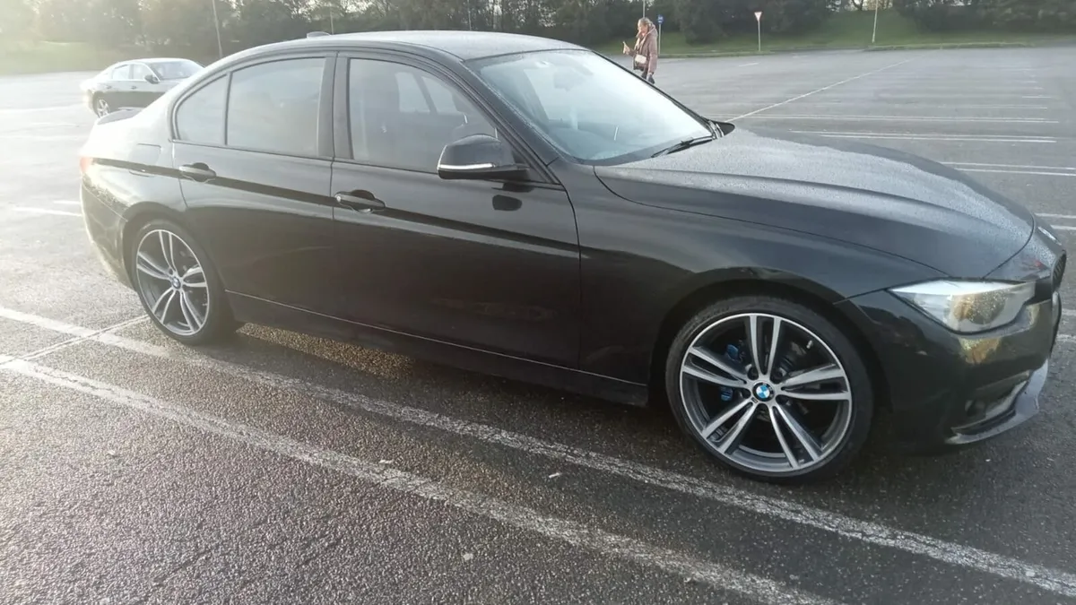 BMW 320d automatic - Image 2