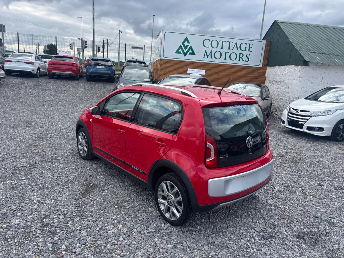 Volkswagen Cross Up! - Image 3