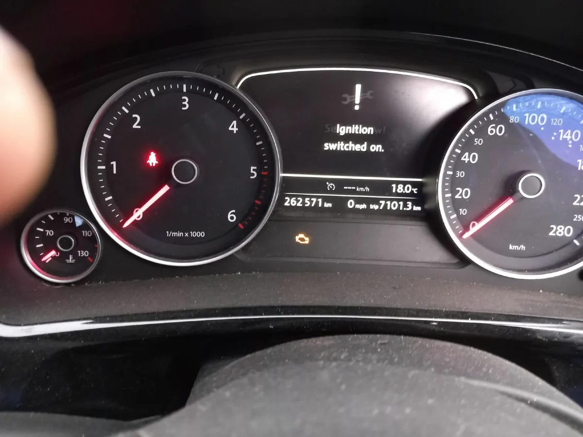 Volkswagen Touareg 2015 - Image 3