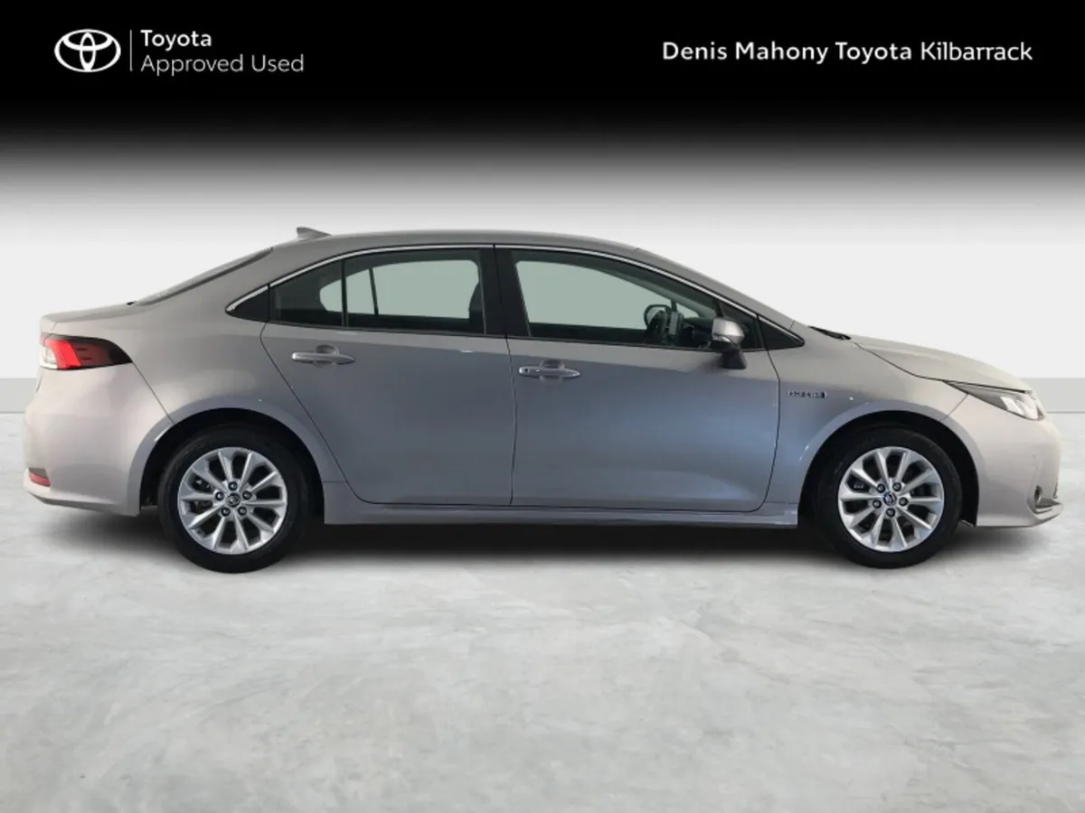 Toyota Corolla COROLLA HYBRID LUNA SAL - Image 3
