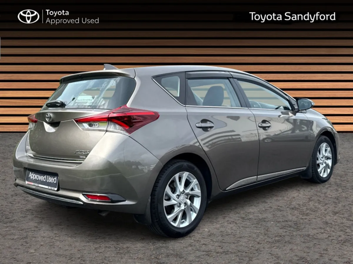 Toyota Auris 1.4 D-4D LUNA DIESEL // AIR CON // BL - Image 2