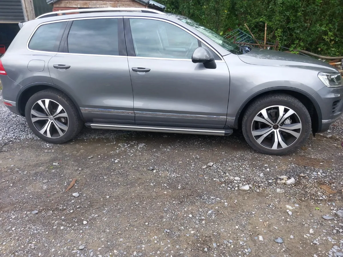 Volkswagen Touareg 2015 - Image 1
