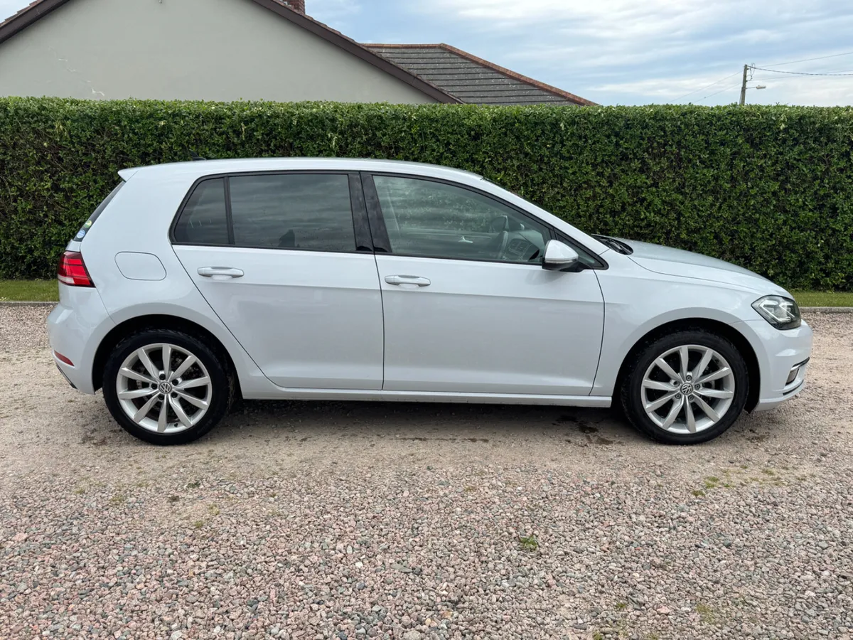 192 Volkswagen Golf Comfortline Tech Edition - Image 3
