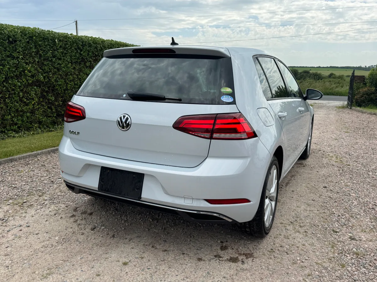 192 Volkswagen Golf Comfortline Tech Edition - Image 4
