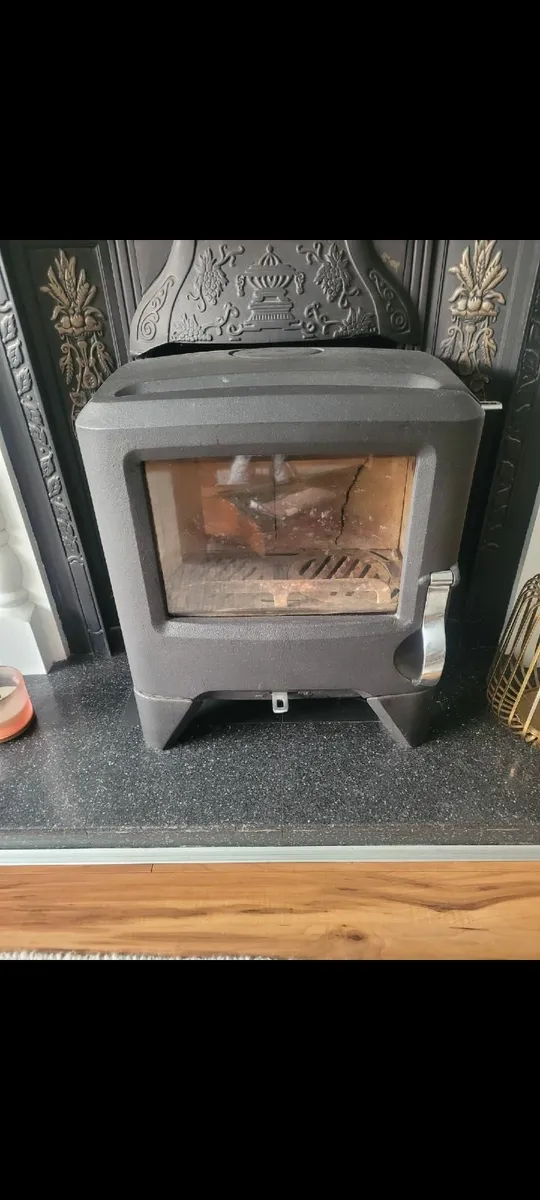 Stove - Image 1