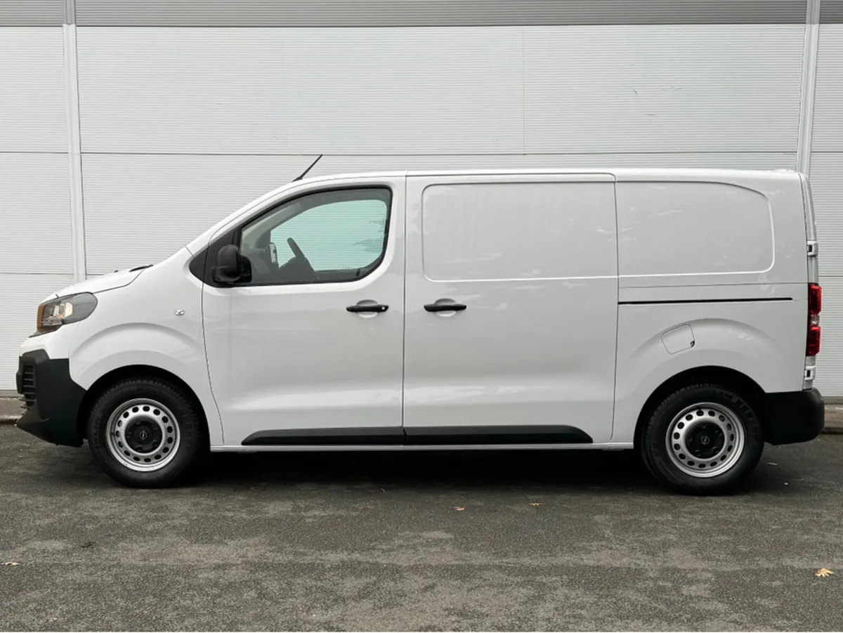 Opel Vivaro Komfort | 1.5 | SWB | 120hp - Image 4