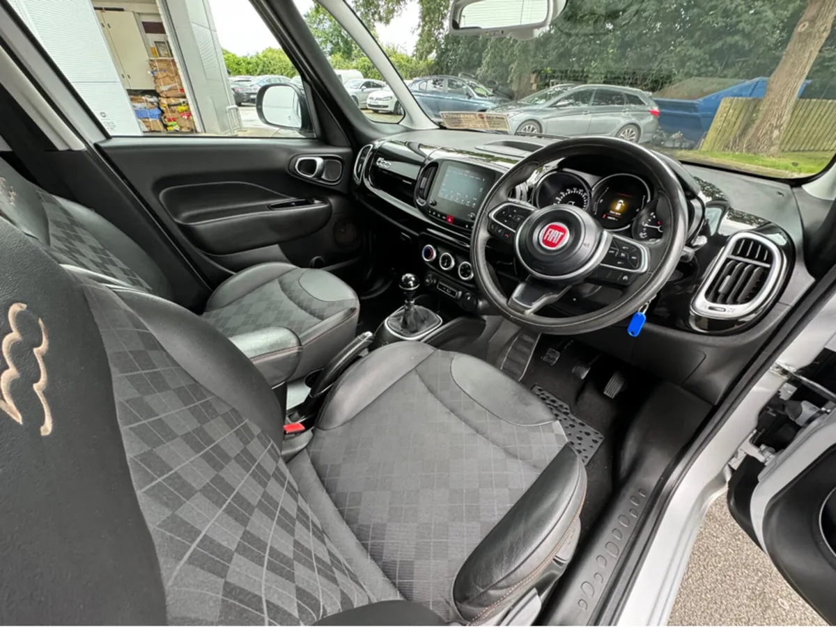 Fiat 500L 120th Edition | 1.3 - Image 3
