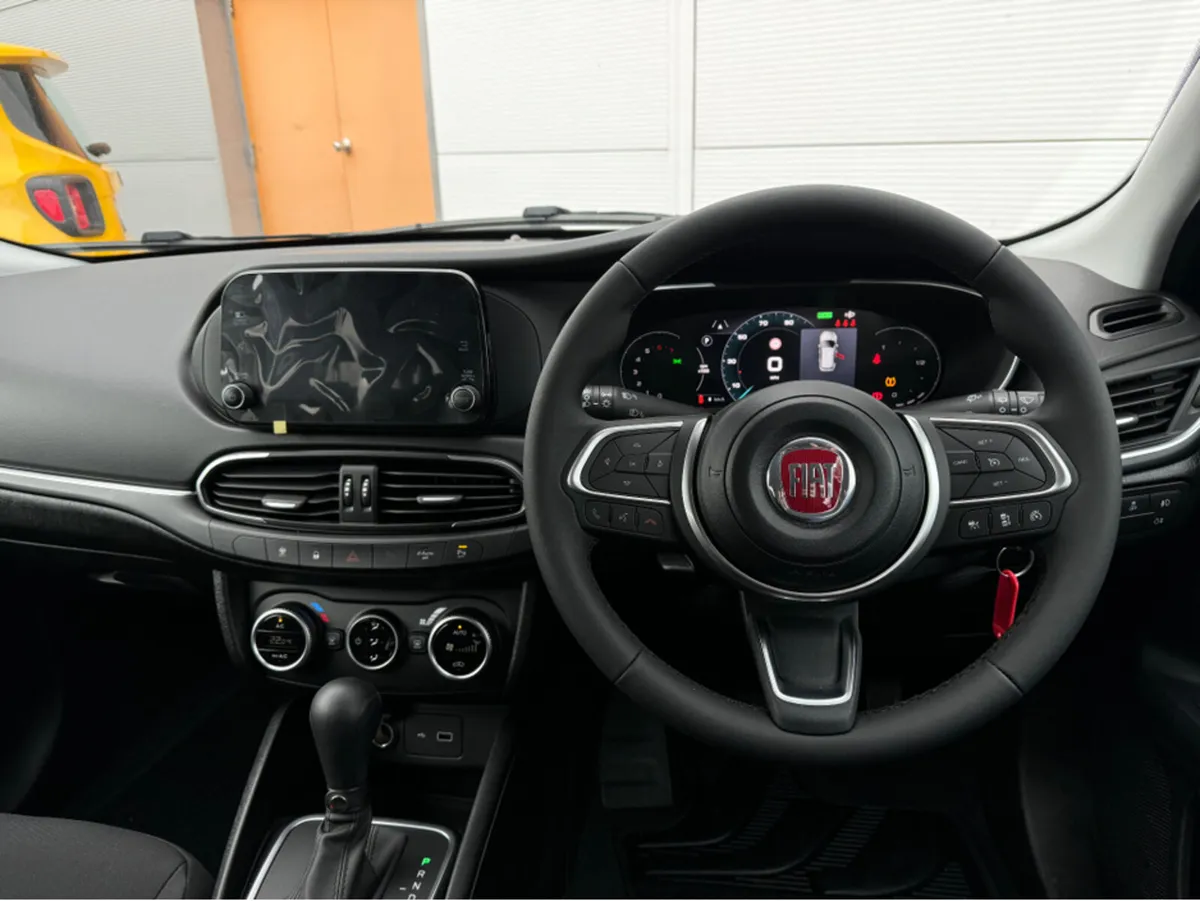 Fiat Tipo Cross  1.5 MHEV  SCRAPPAGE OFFER - Image 4