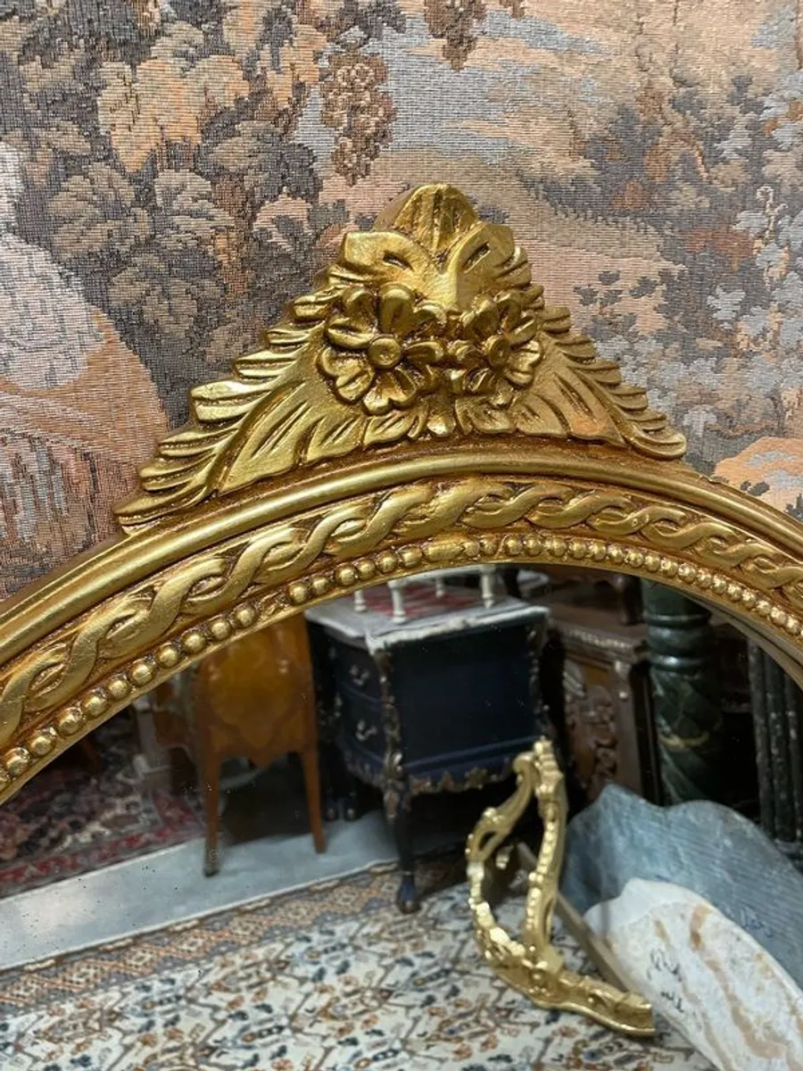 Arch Top Gilt-Wood Decorative Mirror - Image 2