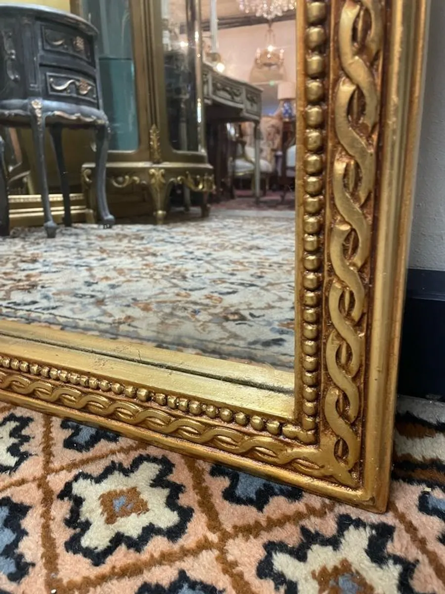 Arch Top Gilt-Wood Decorative Mirror - Image 3