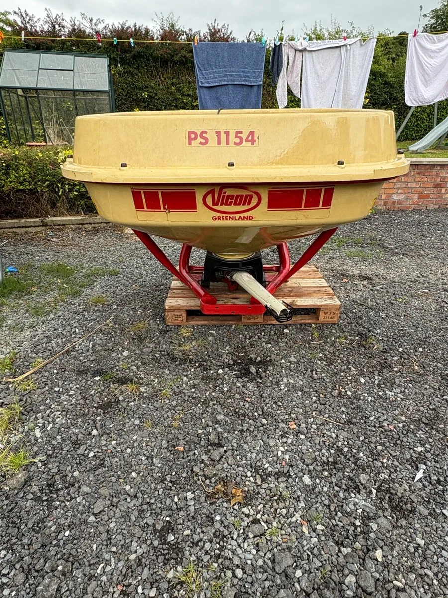 Vicon Ps1154 Fertliser Sower - Image 2