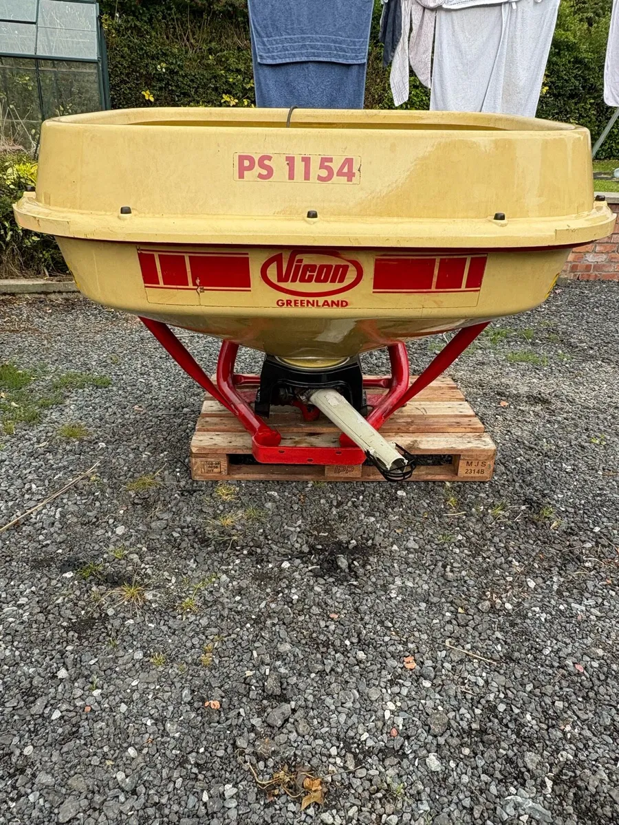 Vicon Ps1154 Fertliser Sower - Image 3