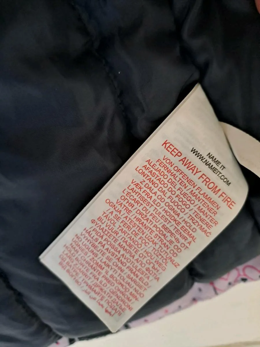 Girls jacket 2 to 3 years free - Image 4