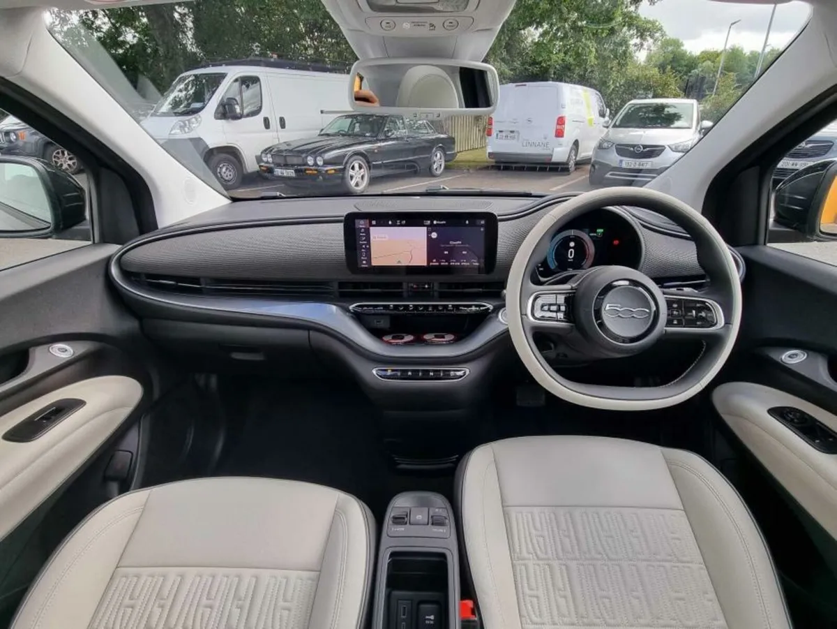 Fiat 500e La Prima - Image 2