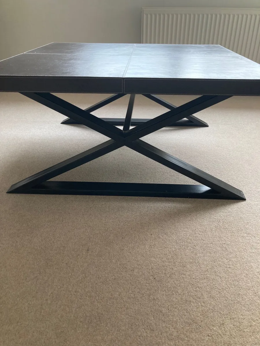 Square coffee table - Image 1