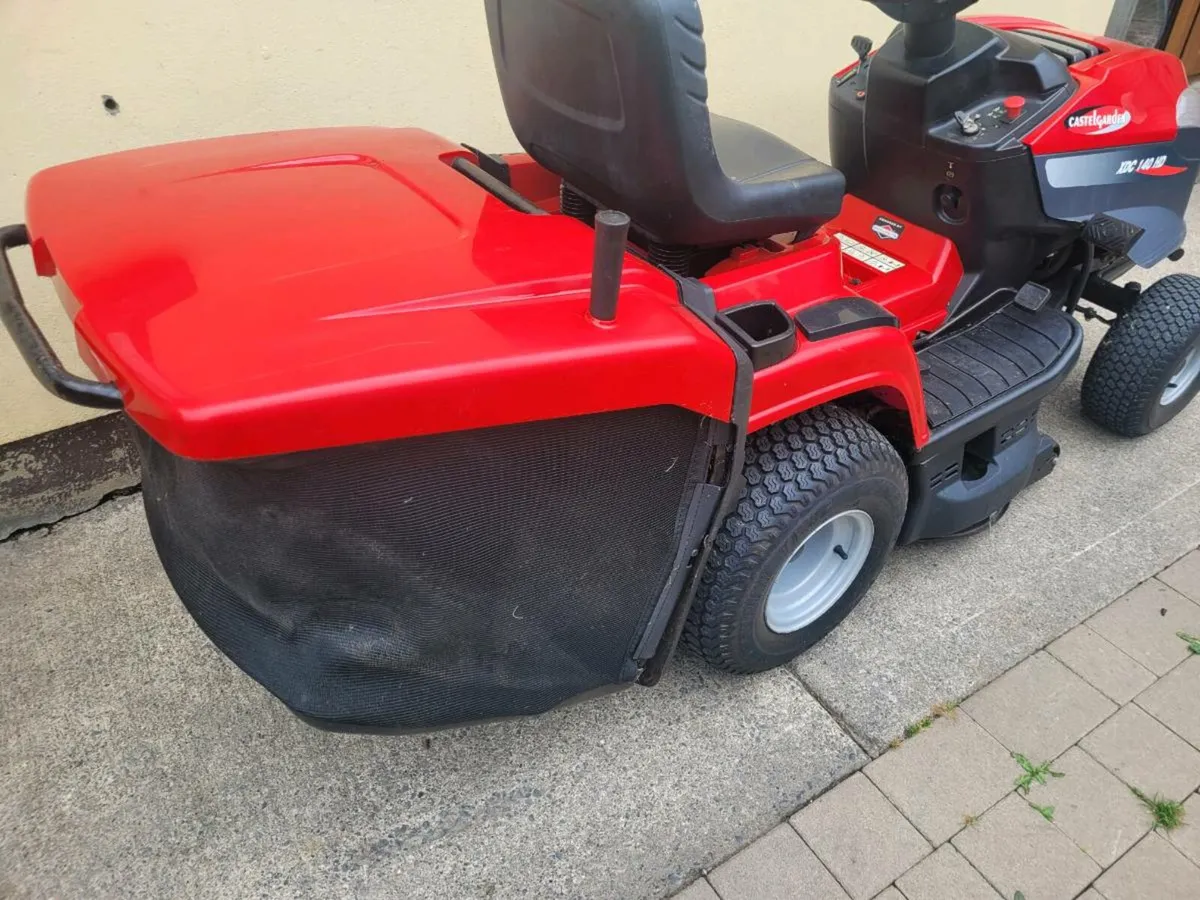 2019 castlegarden xdc140 - Image 4