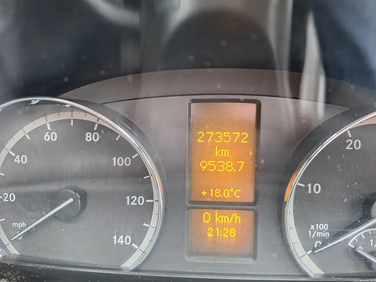 Camper, Mercedes Vito 113 CDI, 2012 - Image 3