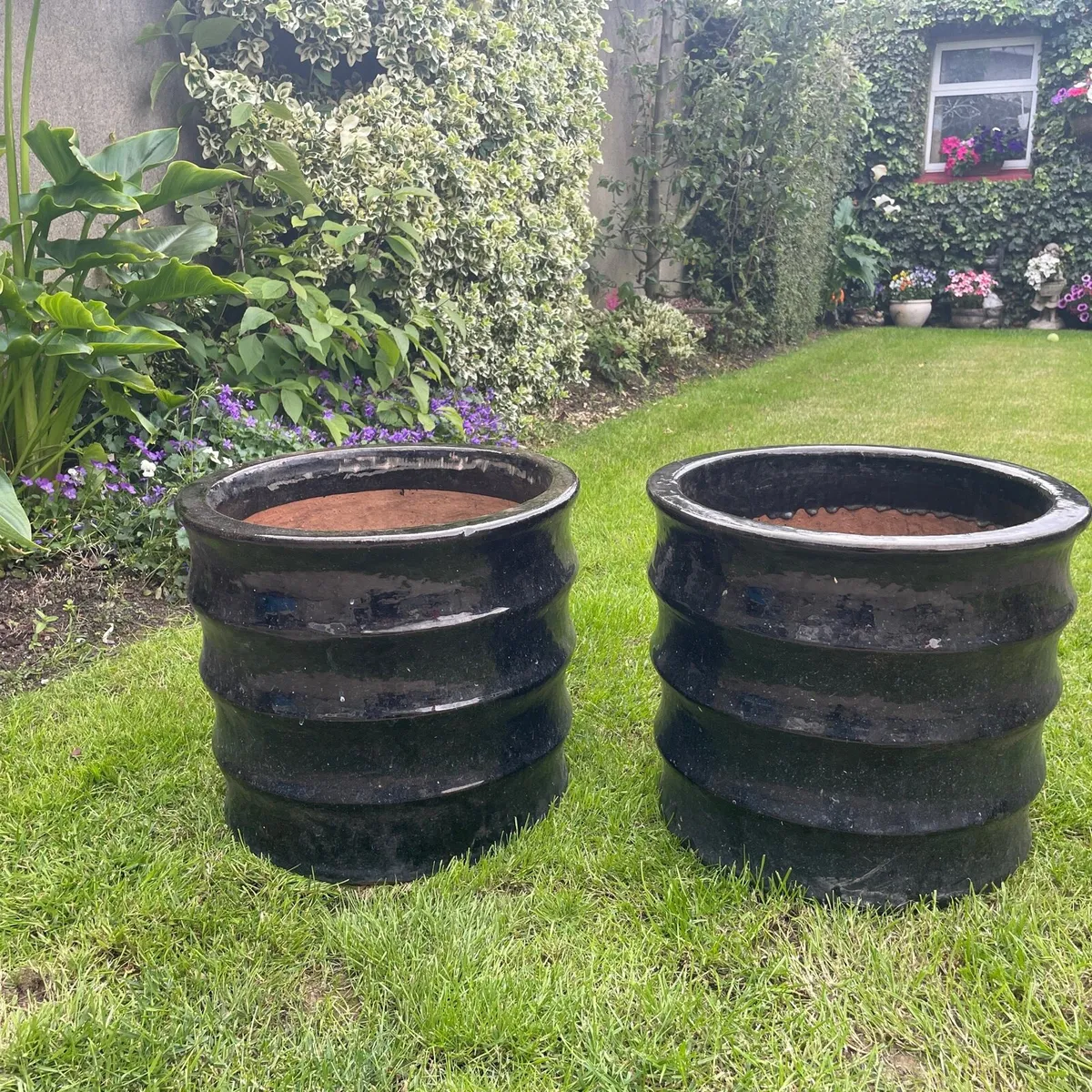 Outdoor garden pot - Image 1