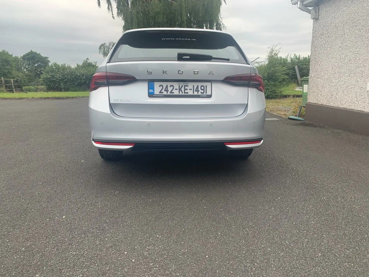 SKODA Octavia Estate - Image 3