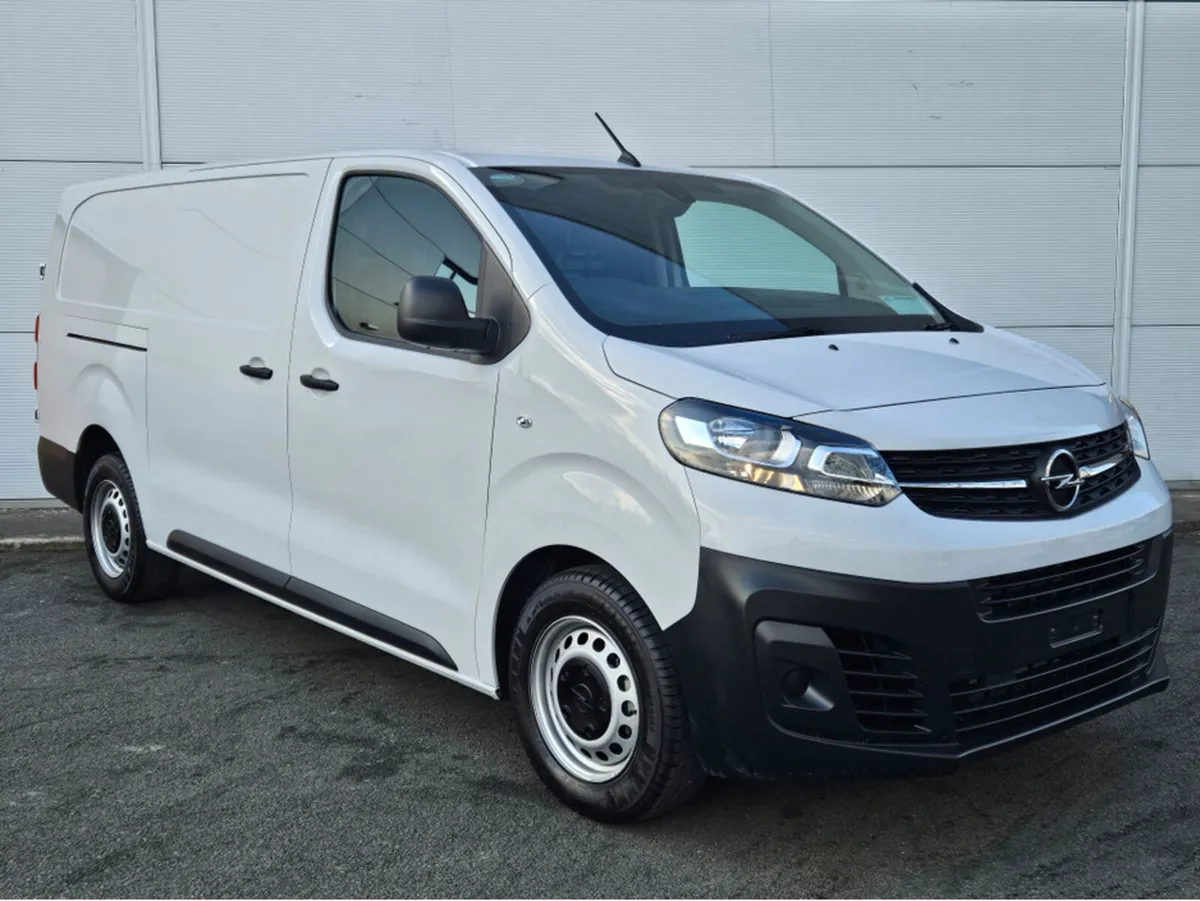 Opel Vivaro L2H1 Komfort 1.5 100PS - Image 1