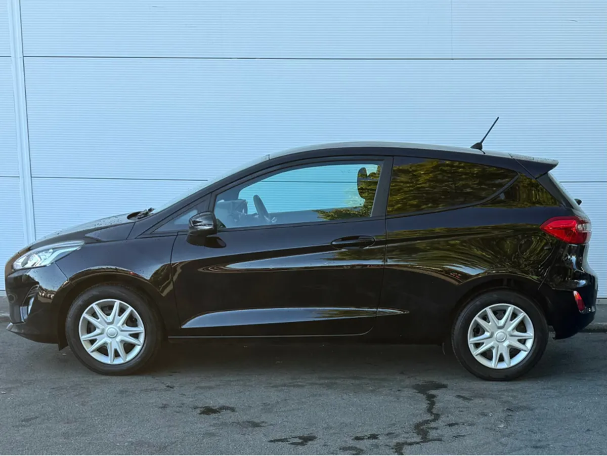 Ford Fiesta TREND 1.5 TD 85PS 3DR - Image 4