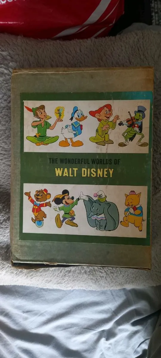 Vintage Walt Disney 4 Book Boxset complete set - Image 2