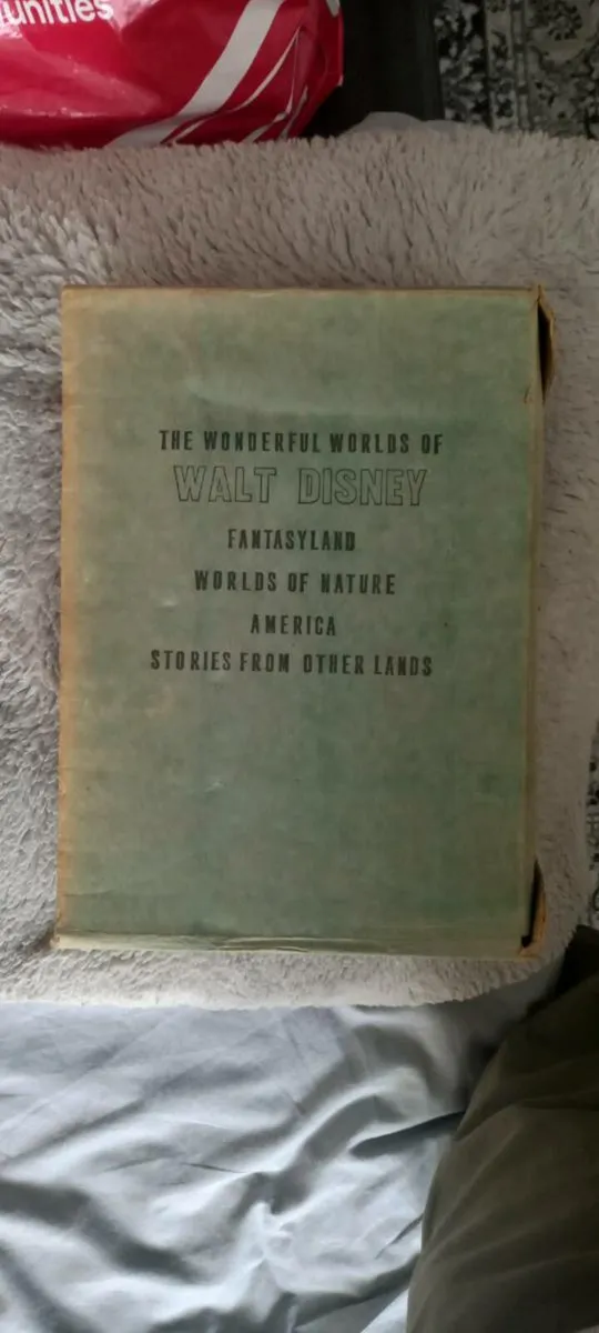 Vintage Walt Disney 4 Book Boxset complete set - Image 4