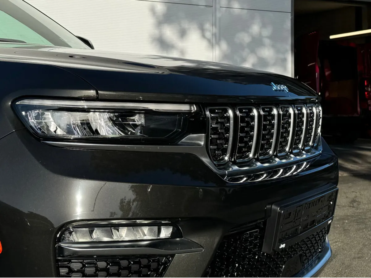 Jeep Grand Cherokee Grand Cherokee | Summit Plus - Image 2