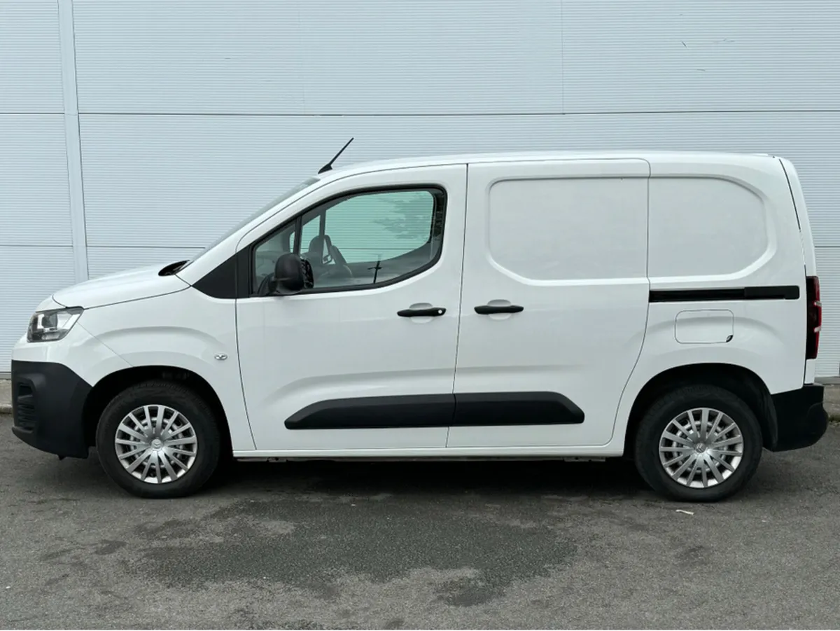 Citroen Berlingo K9 LX 1.5 BLUEHDI 75 650KG M 3 - Image 4