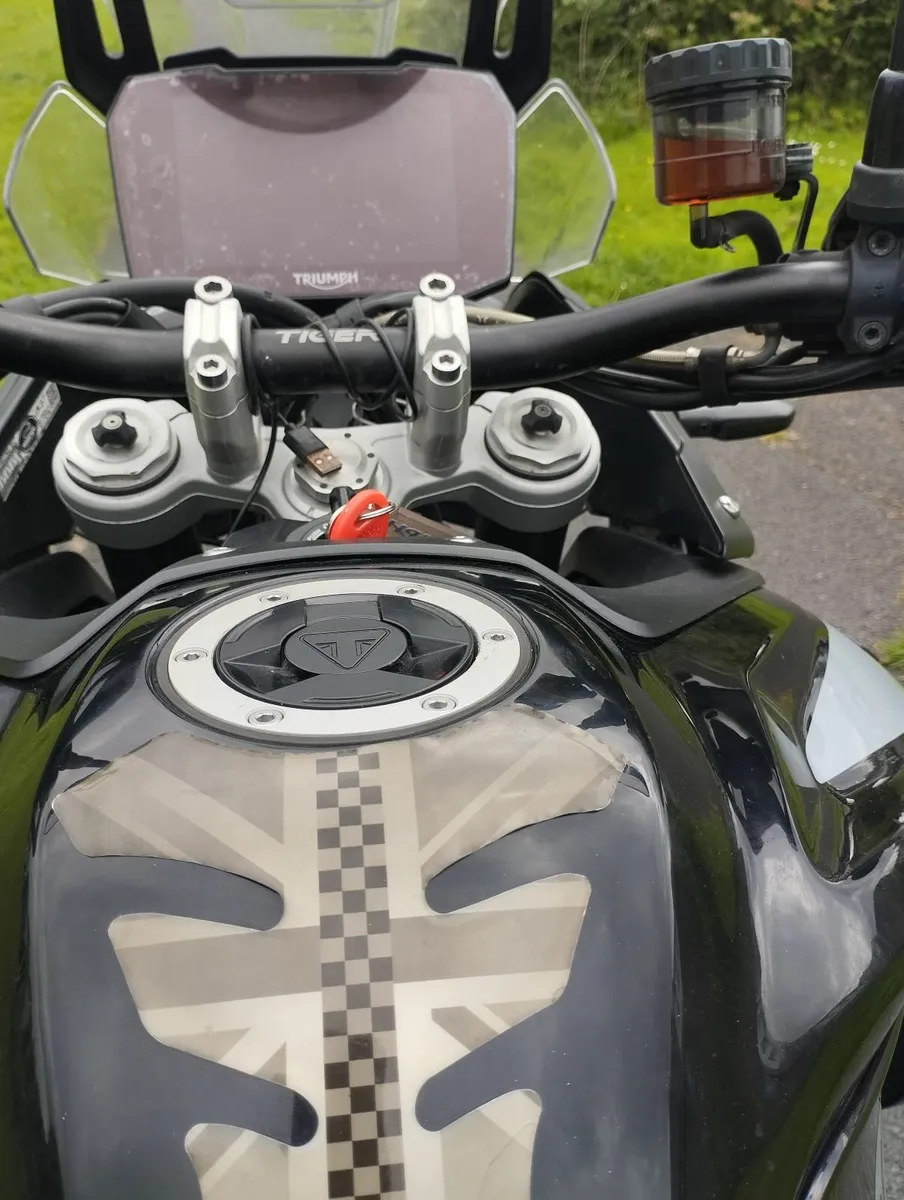 Triumph Tiger 900 - Image 2