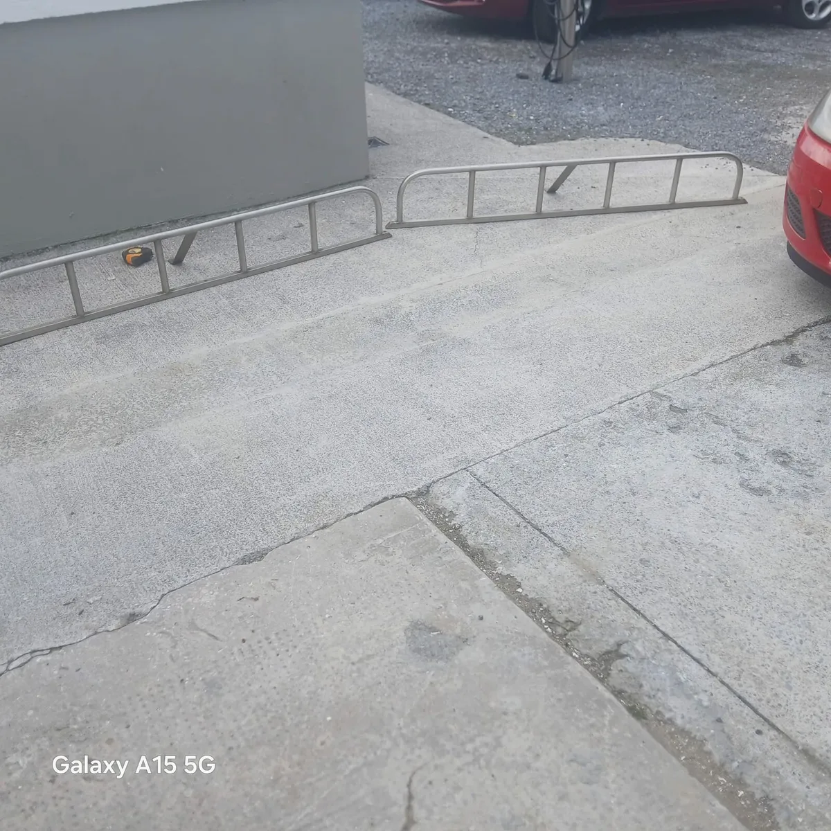 Stainless steel light bar or ladders - Image 1