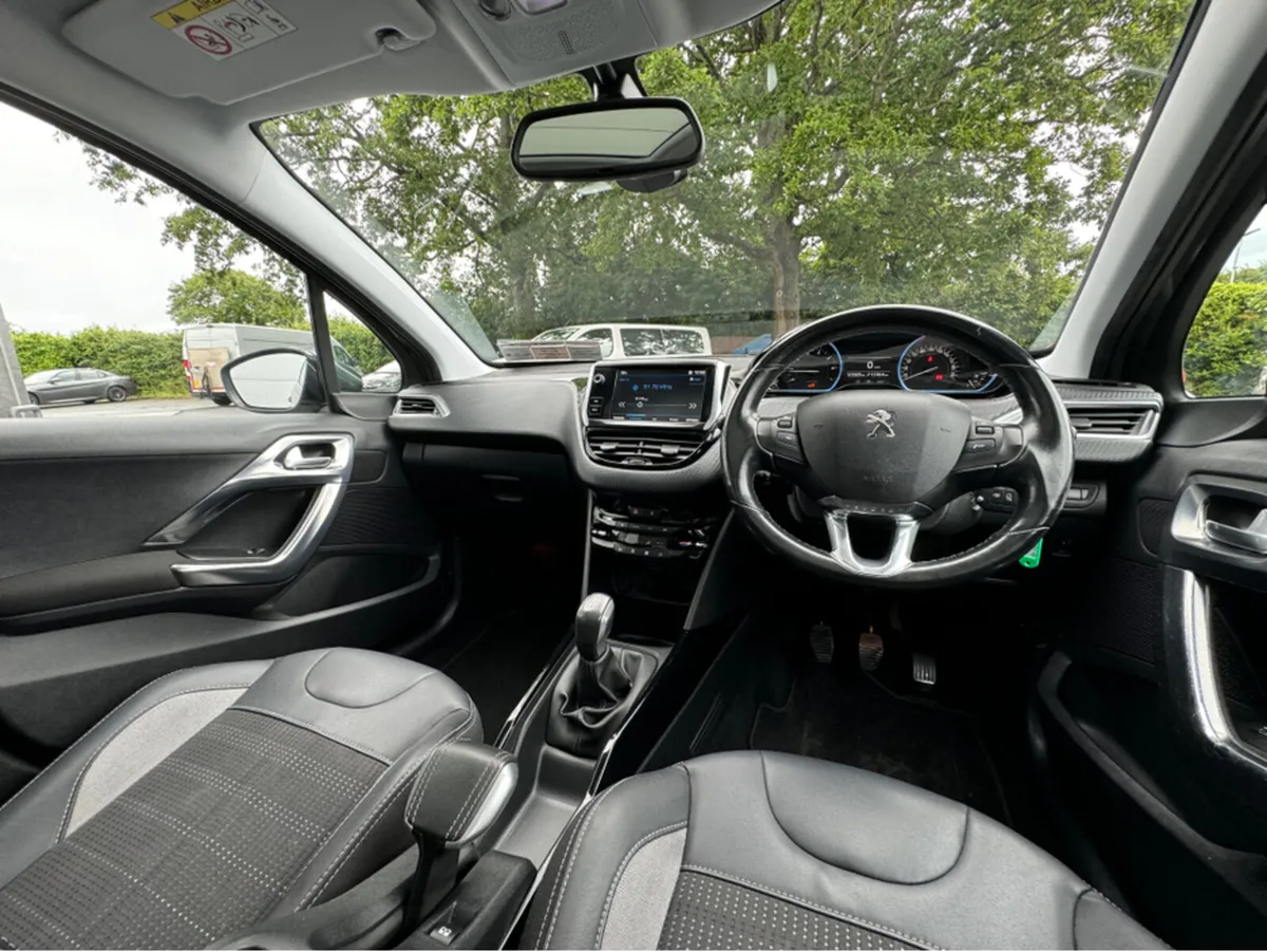 Peugeot 2008 *Sold* Allure | 1.2 | PureTech | 82hp - Image 3