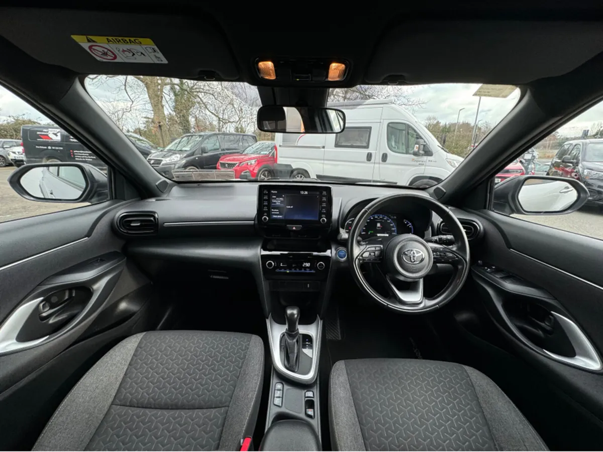 Toyota Yaris Cross CR LUNA SPORT | 4DR | AUTO - Image 2