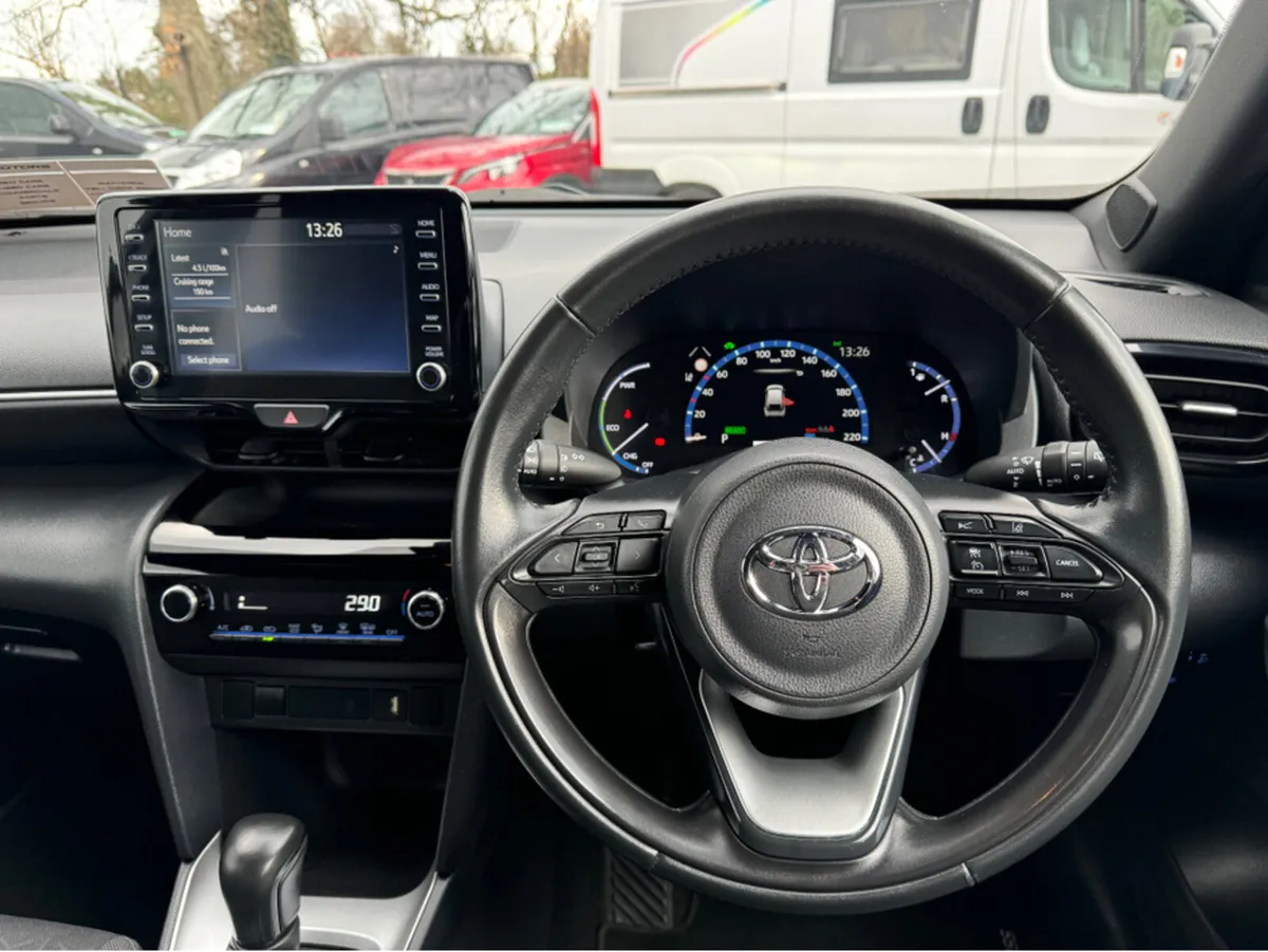 Toyota Yaris Cross CR LUNA SPORT | 4DR | AUTO - Image 4