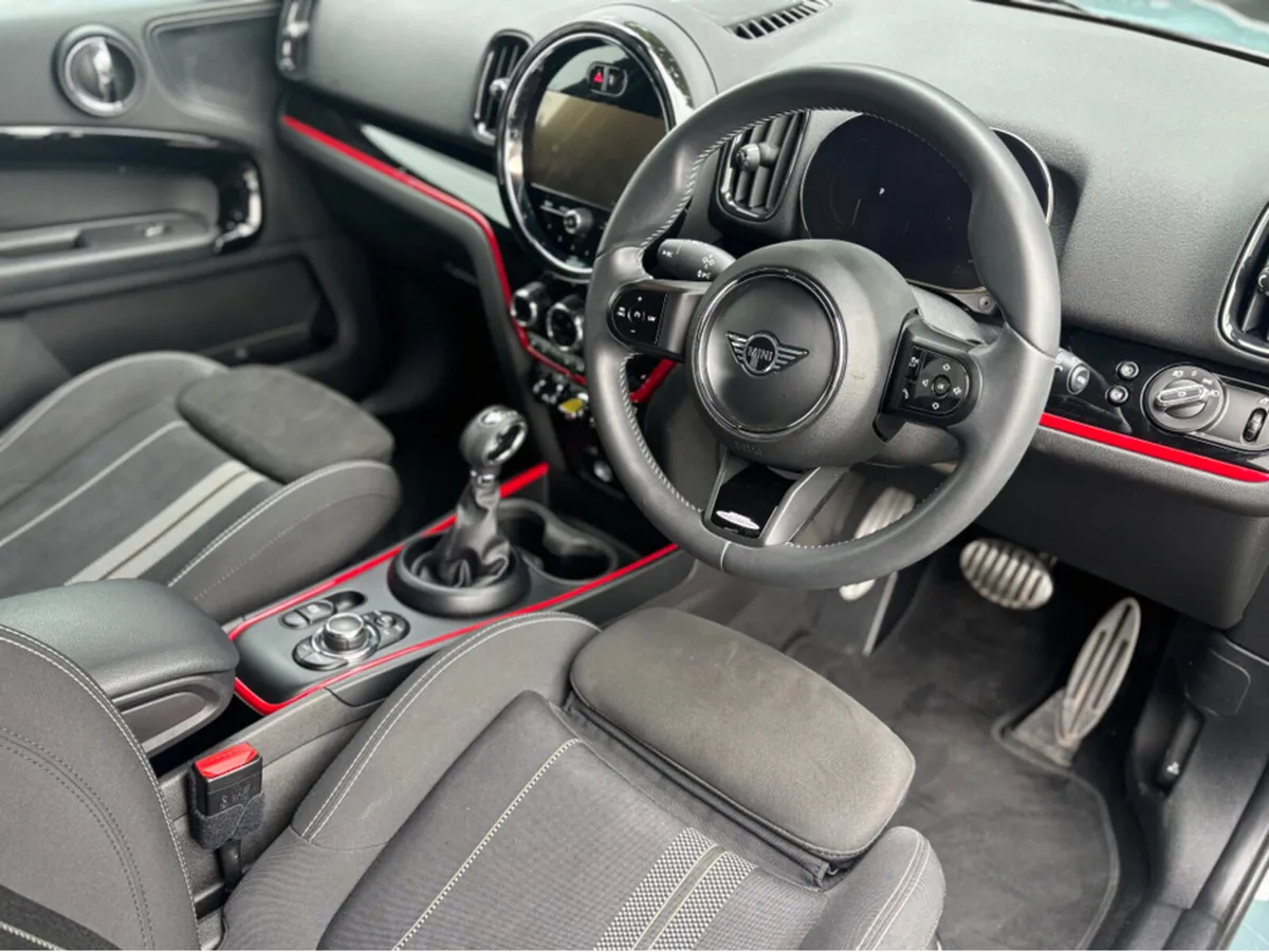 Mini Countryman SE SP39 4DR AUTO COOPER - Image 2