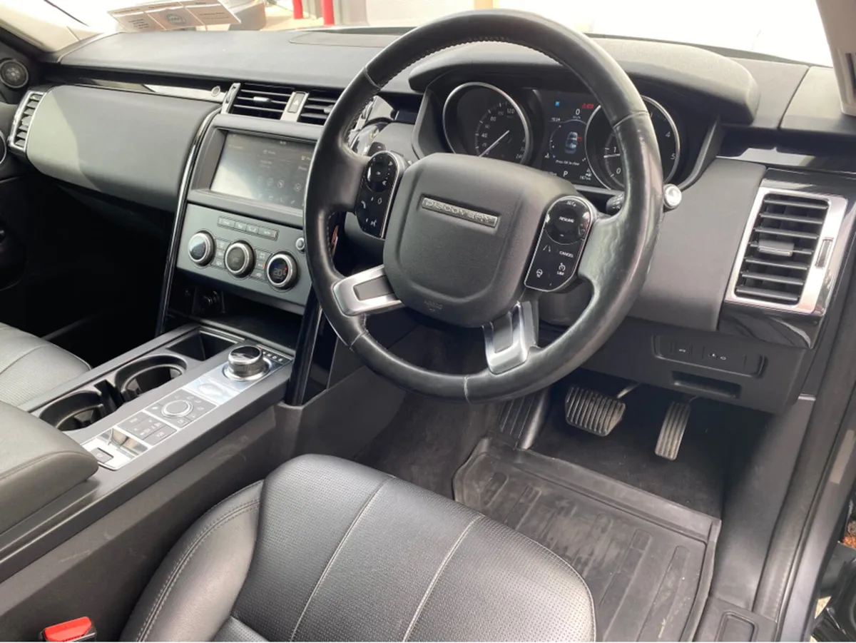 Land Rover Discovery 3.0 SDV6 SE COMMERCIAL 5DR - Image 2