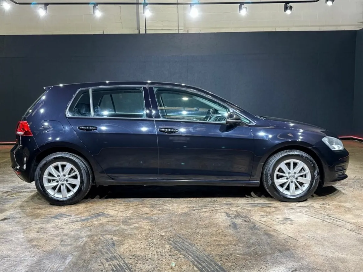 Volkswagen Golf 1.2 AUTOMATIC - Image 3