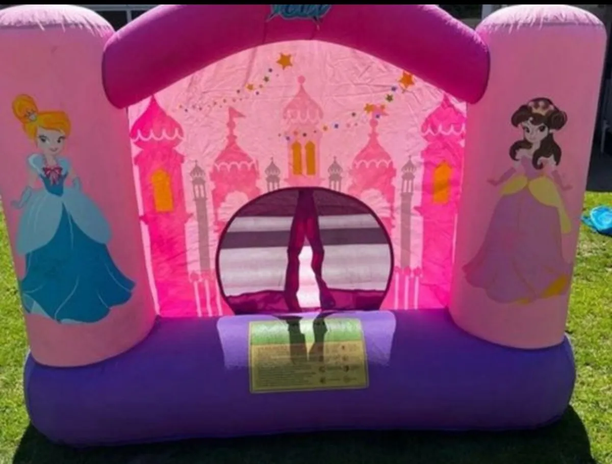 Princess bouncy castle - Image 3