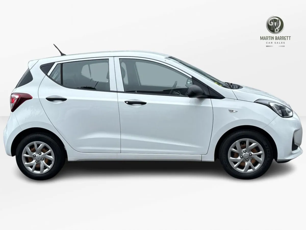 Hyundai i10 Classic 4DR - Image 4