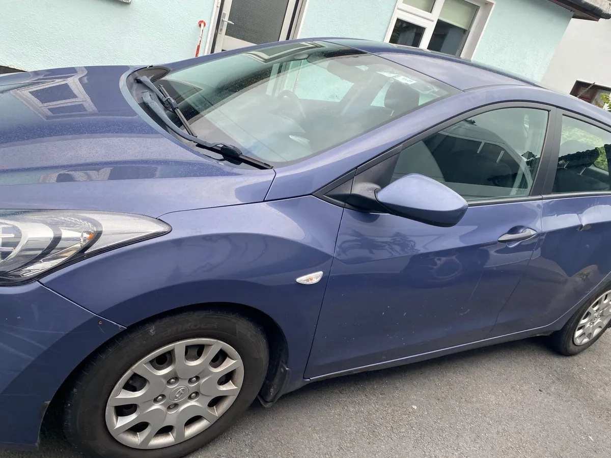 Hyundai i30 2015 - Image 2
