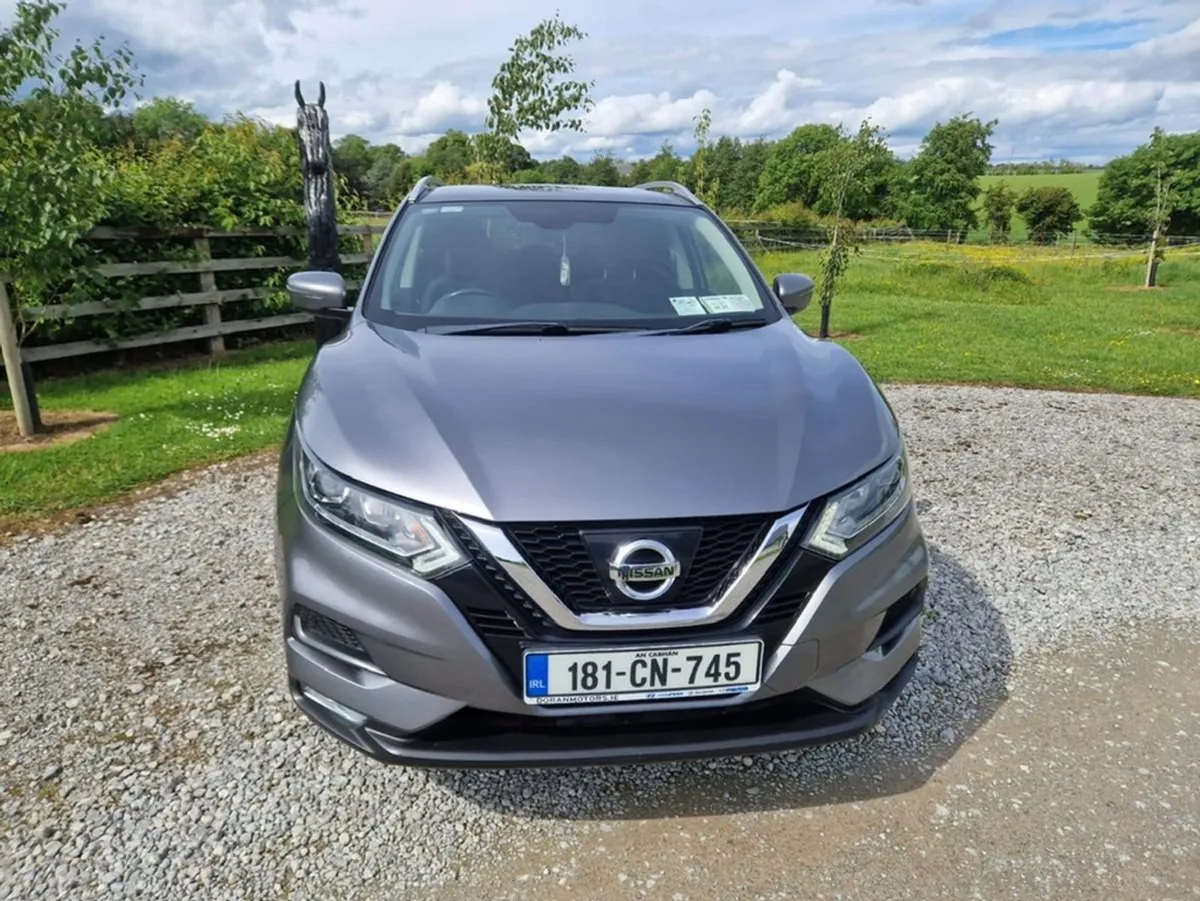 Nissan QASHQAI 1.5 SV Panoramic Glass Roof Revers - Image 3