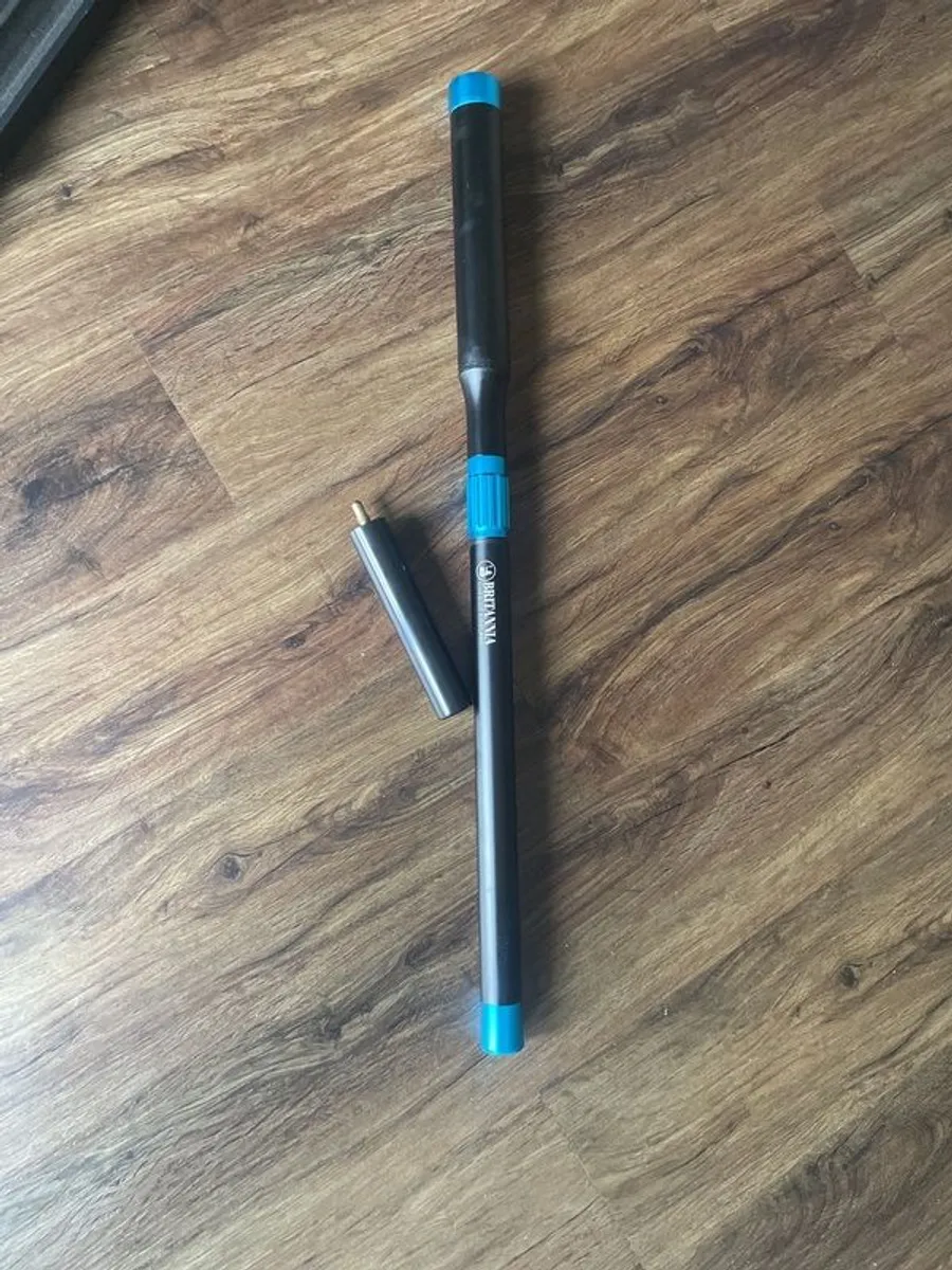Snooker/pool cue, case & extensions - Image 4