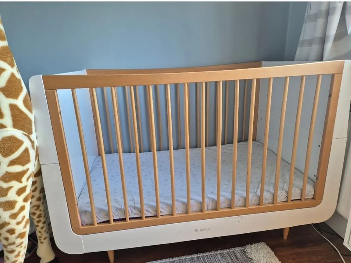 Baby cot - Image 2