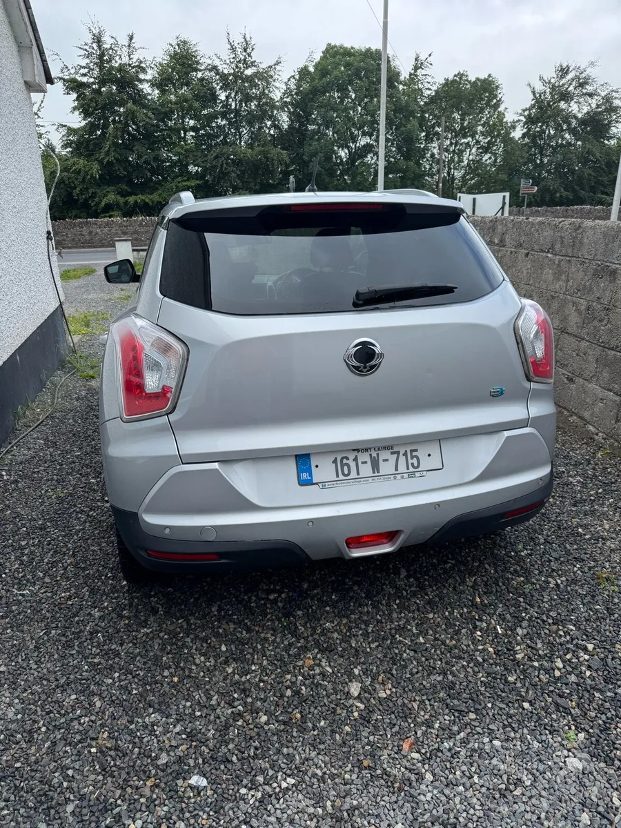 Ssangyong Tivoli 4x2 El Crossover 5 DR - Image 3