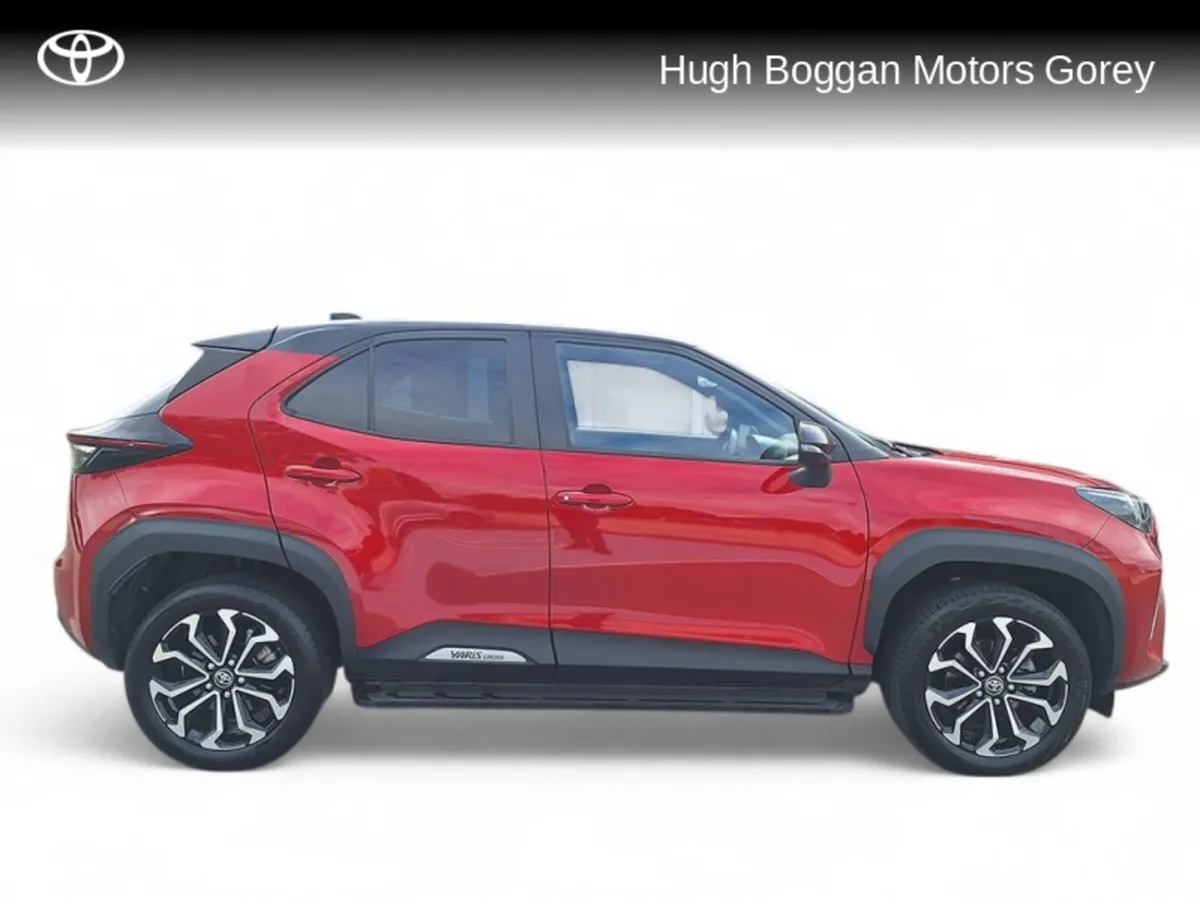 Toyota Yaris Cross CR LUNA SPORT 4DR AUTO CROSS - Image 3