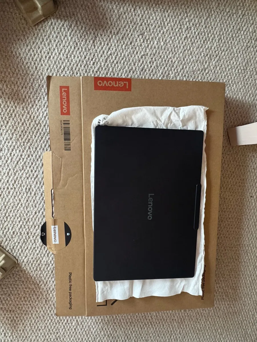 Lenova Yoga Slim 7x - Snapdragon - bought May 2025 - Image 4