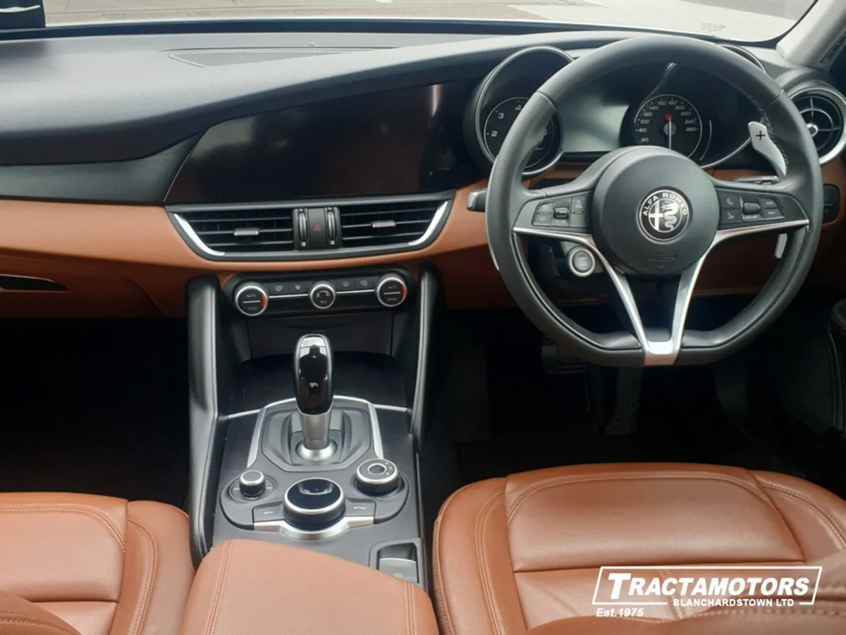 Alfa Romeo Giulia 2.2JTD 180HP SUPER LUXURY 4DR AU - Image 2