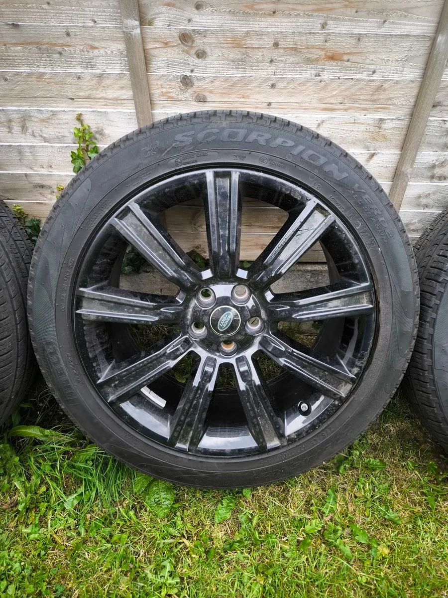 Wheels Range Rover Vogue 275/45/21 Tyres like NEW - Image 2