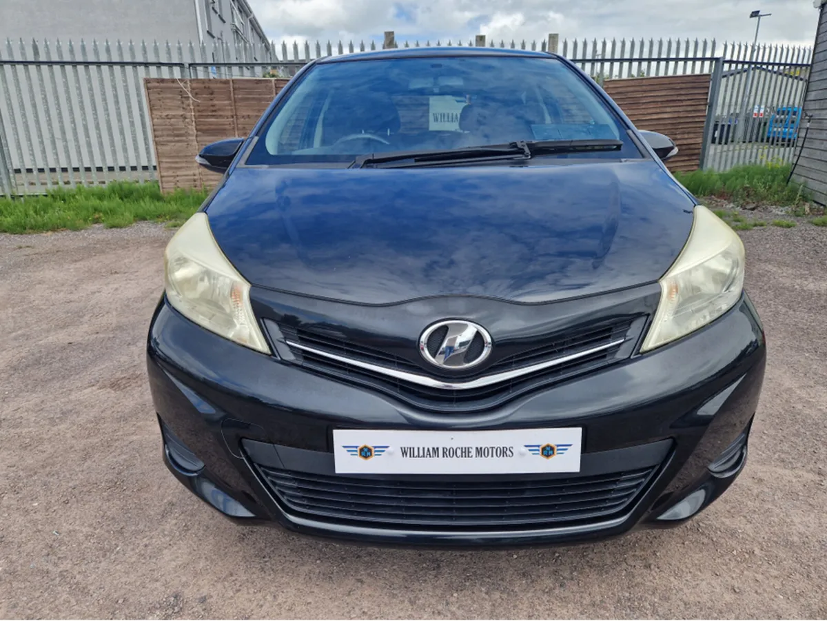 Toyota Vitz 1.0 PETROL AUTO - Image 3