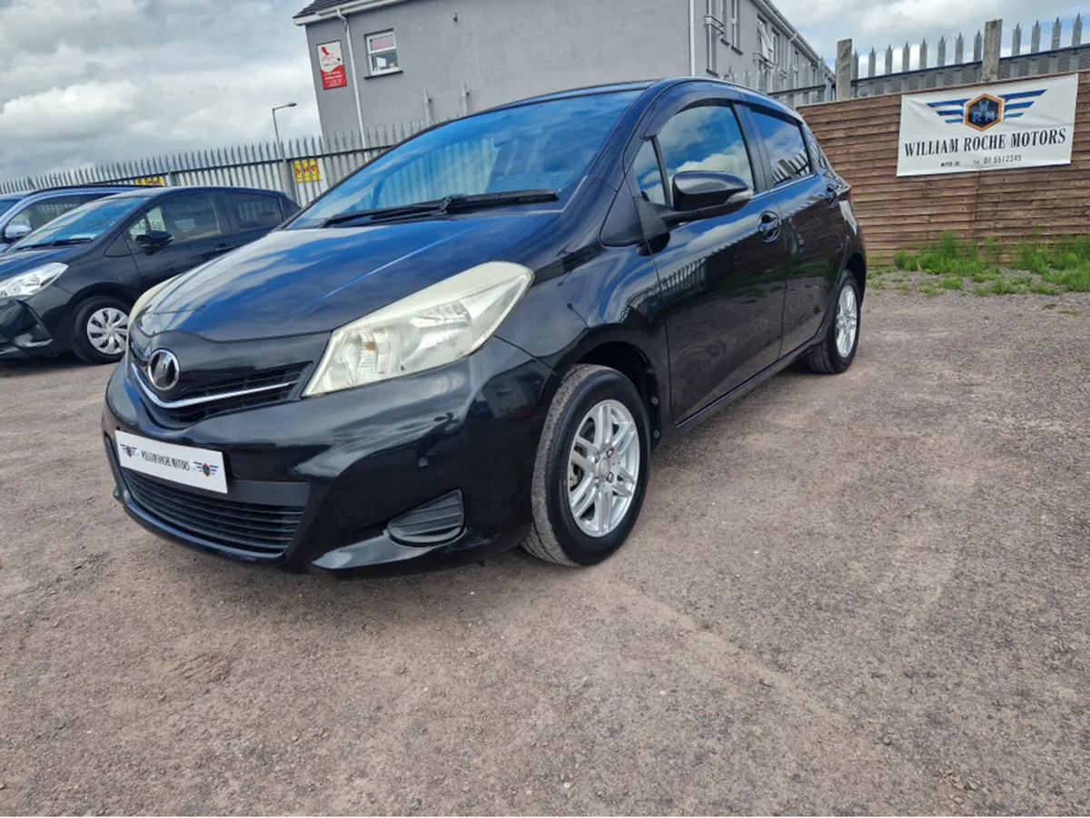Toyota Vitz 1.0 PETROL AUTO - Image 4
